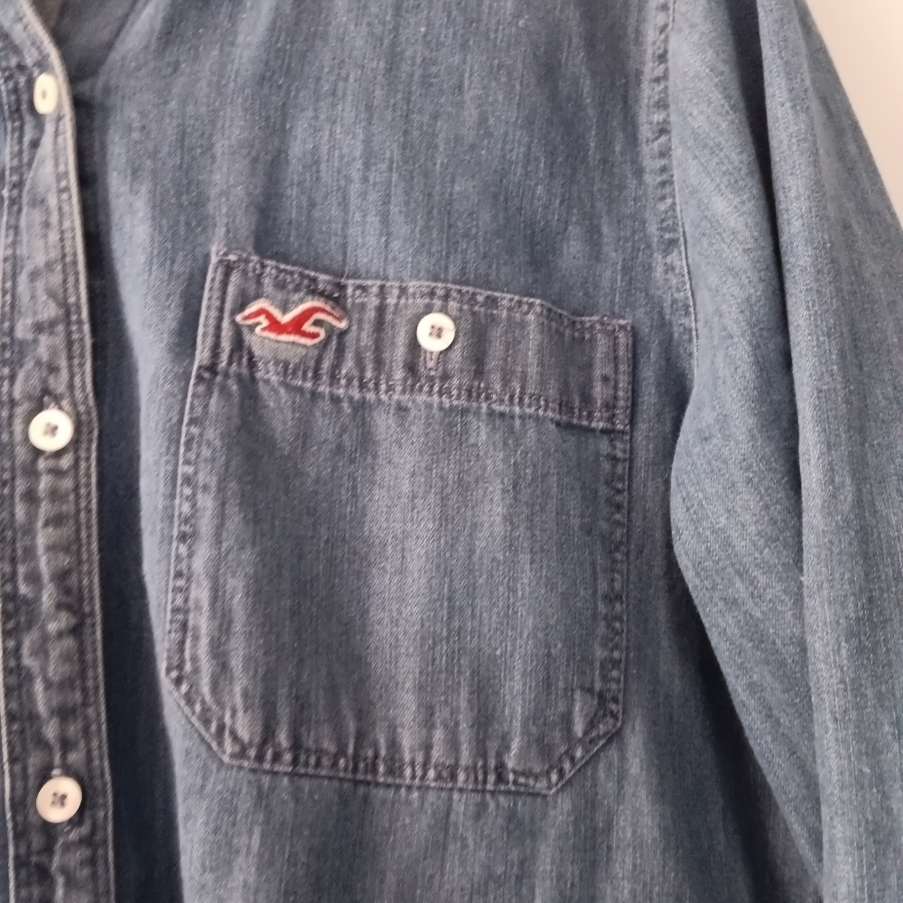 Hollister Indigo Denim Button-Up Shirt - Women's - Picture 4 of 7
